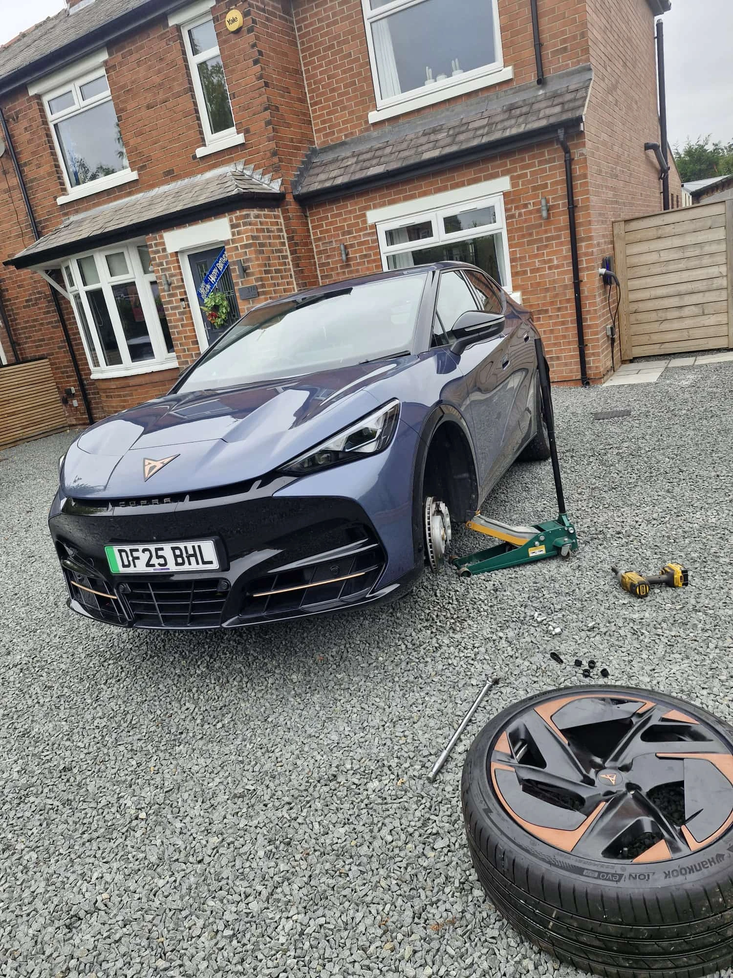 Mobile Tyre Replacement